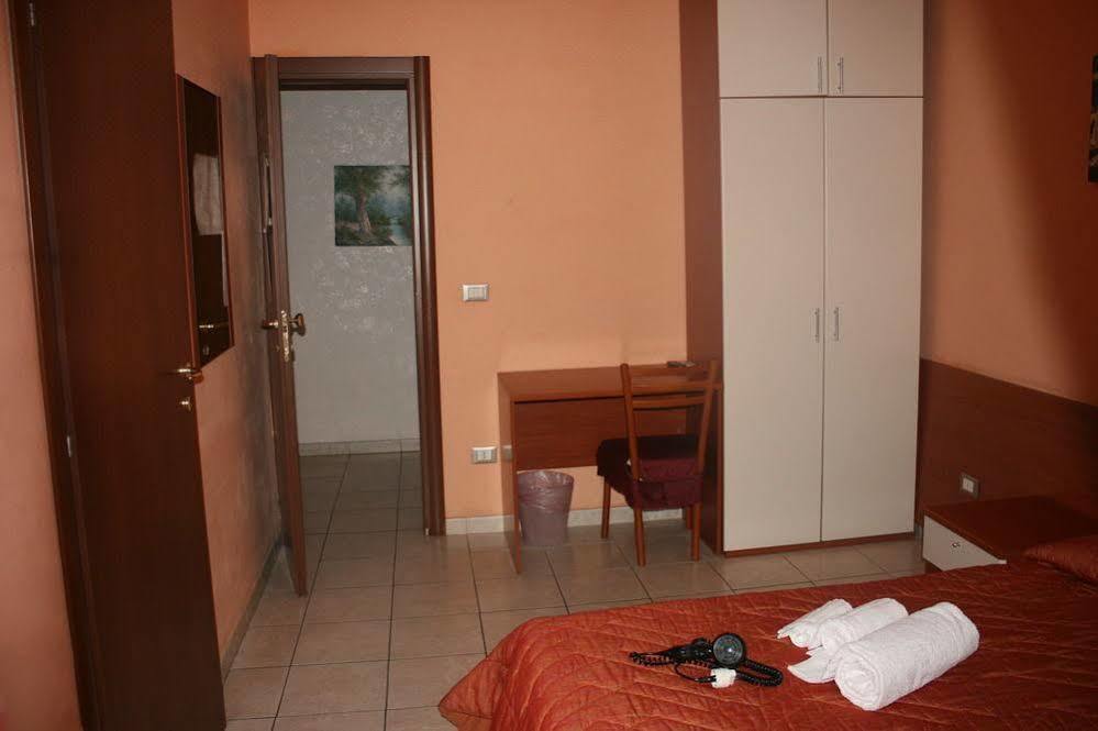 Folia B&B Rome Buitenkant foto